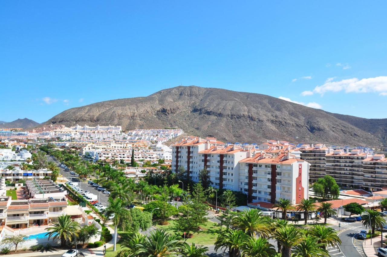 Comodoro 로스크리스티아노스 외부 사진