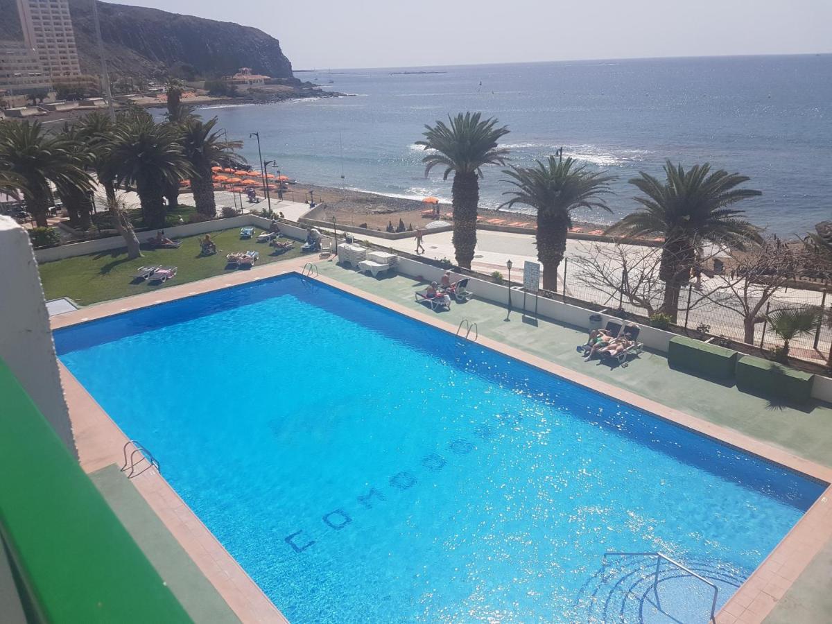 Comodoro 로스크리스티아노스 외부 사진